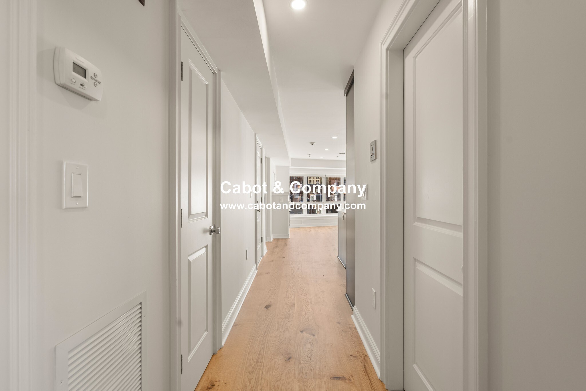 Building Photo - 9 N Margin St