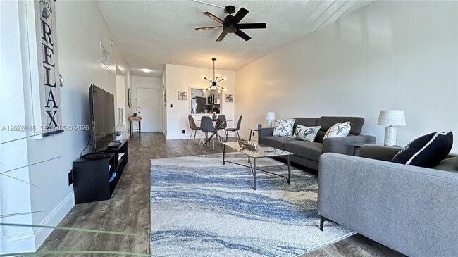 Building Photo - 4117 Bougainvilla Dr