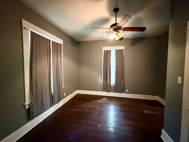 Building Photo - 613 Garland Ave