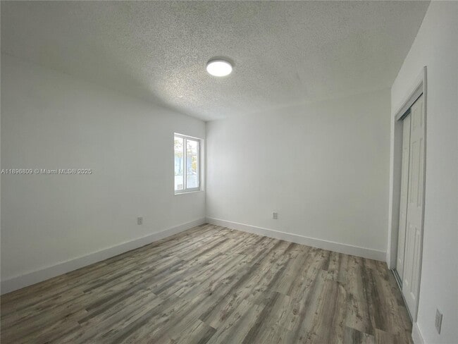 Building Photo - 46 NW 44th St