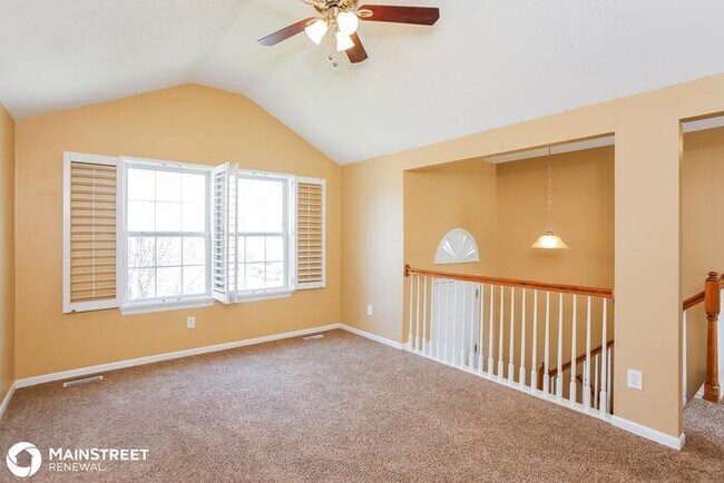 Building Photo - 209 NW 113th St, Kansas City, MO 64155