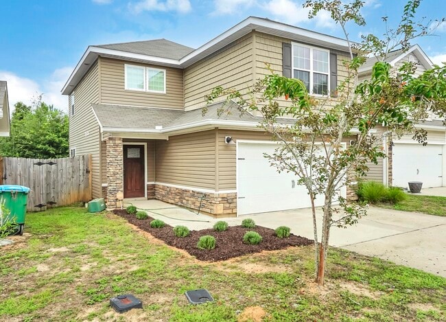 Building Photo - 220 Wainwright Dr