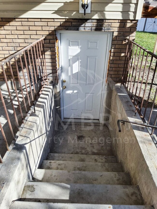 Building Photo - Lovely 4 BR Home in West Valley