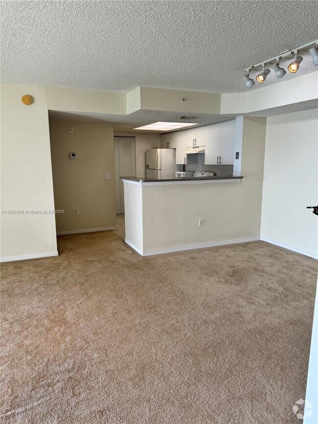 Building Photo - 5055 Wiles Rd