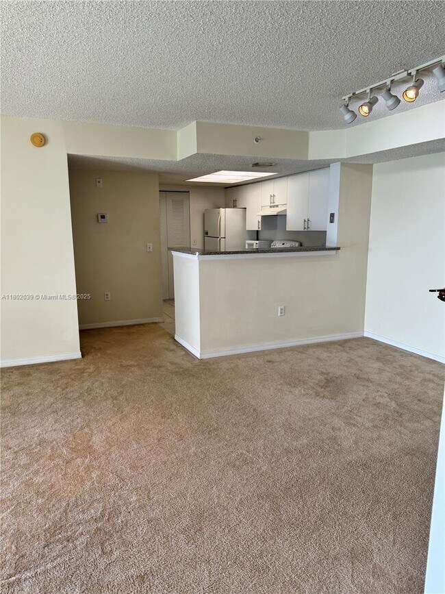 Primary Photo - 5055 Wiles Rd