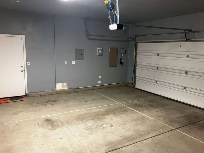 Building Photo - Open House 09/03/2025 3:00 pm to 5:00 pm. ...