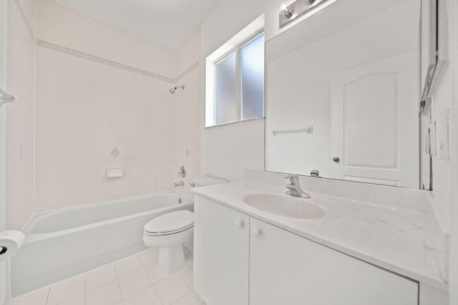 Building Photo - Cutler Bay Townhouse