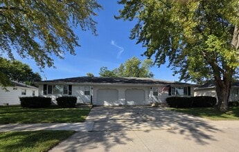 Building Photo - 1263-1265 Meadow Ln