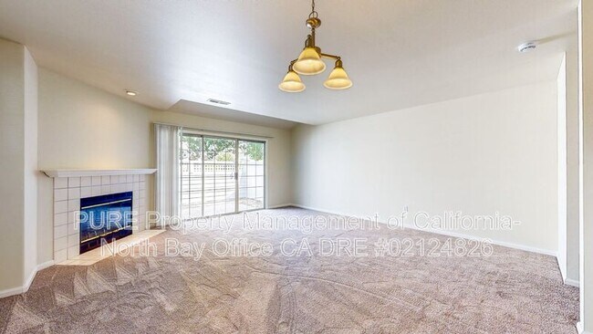 Building Photo - 520 Laurel Grove Cir