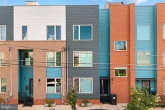Building Photo - 2663 Amber St