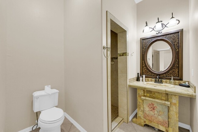 Building Photo - 825 Carpintero St