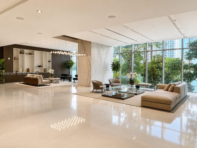 Building Photo - 300 Biscayne Blvd Way