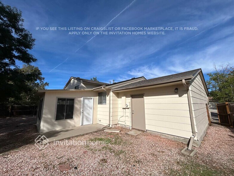 Building Photo - 2716 W 100th Dr