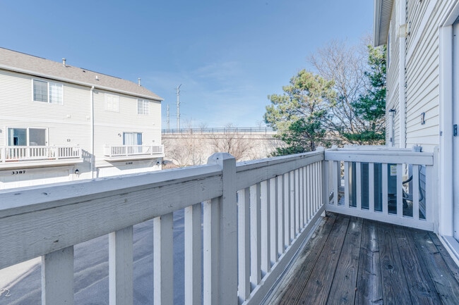 Building Photo - 3377 Ravinia Cir