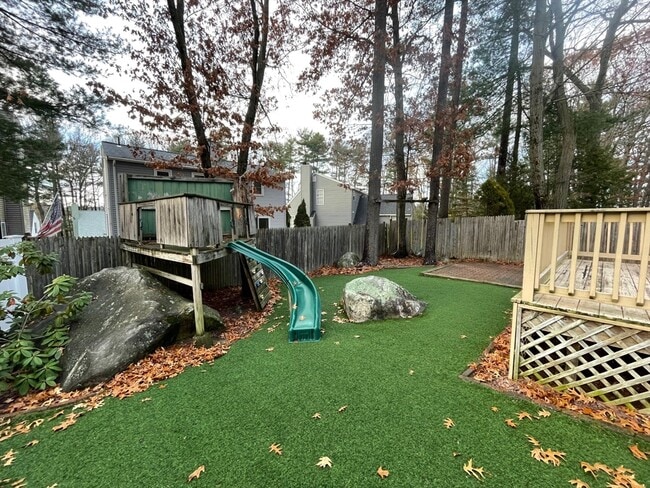 Building Photo - 16 Bowstring Way