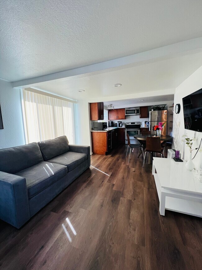 Primary Photo - 11806 Glendale Way S