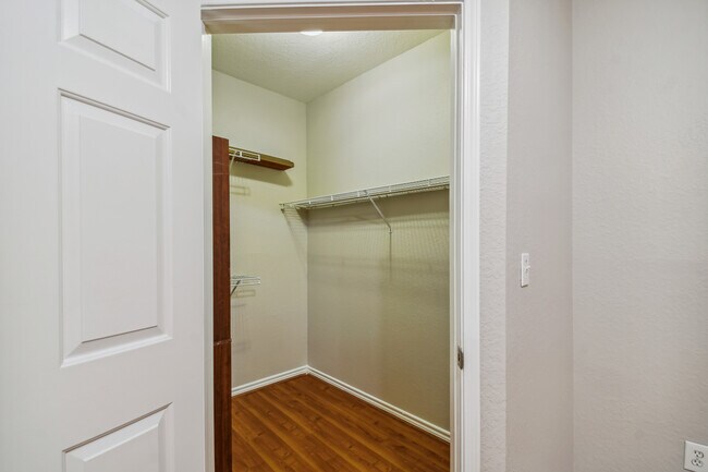 Building Photo - 4307 Bayside Village Dr