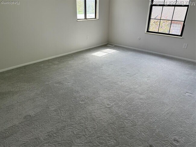 Building Photo - 31186 Country Way
