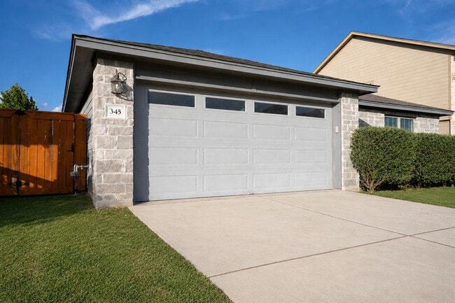 Building Photo - 345 Horsemint Way