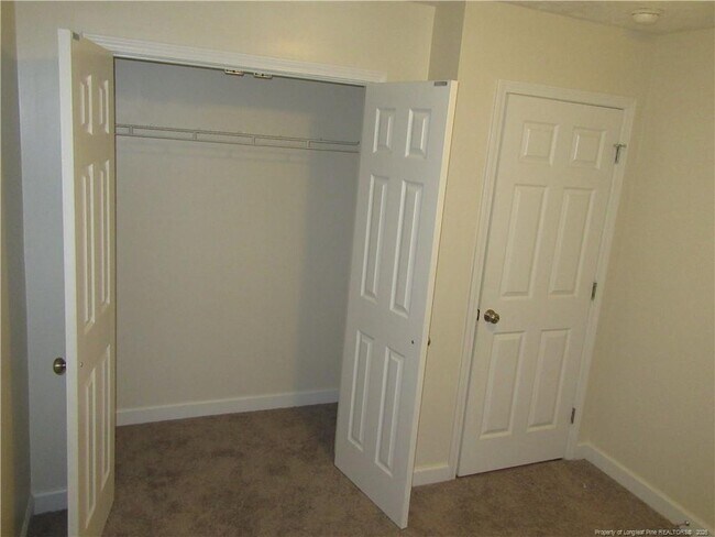 Building Photo - 2212 Cliff Swallow Drive