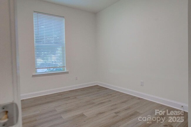 Building Photo - 112 Judson Ave