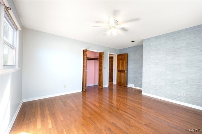 Building Photo - 8178 Old Sunridge Dr