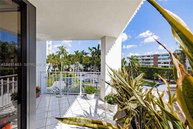 Building Photo - 4000 Towerside Terrace