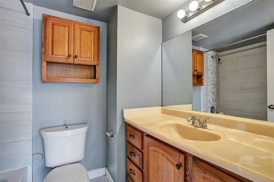 Building Photo - 3861 NW 90th Ave