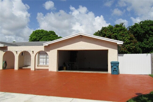 Building Photo - 17510 SW 108th Ave