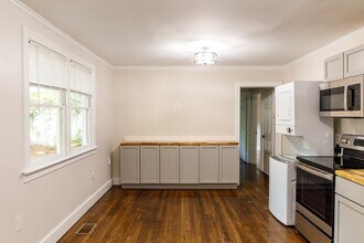 Building Photo - 1558 Orange Grove Rd