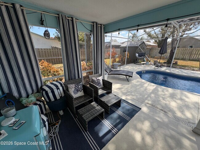 Building Photo - 700 Pampas St NW