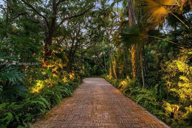 Building Photo - 5812 Alton Rd