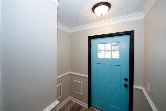 Building Photo - 1616 W Kellogg Cir