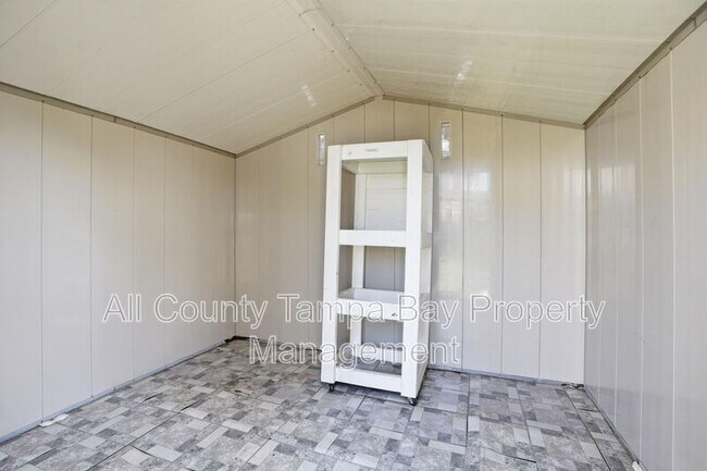 Building Photo - 1106 W Peninsular St