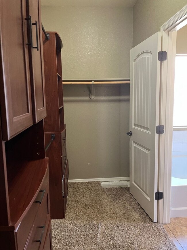 Building Photo - 1307 Paso Robles Ave