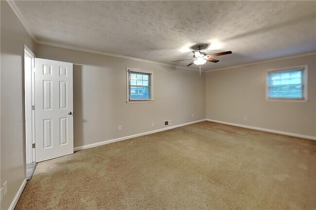 Building Photo - 1625 Sonya Dr