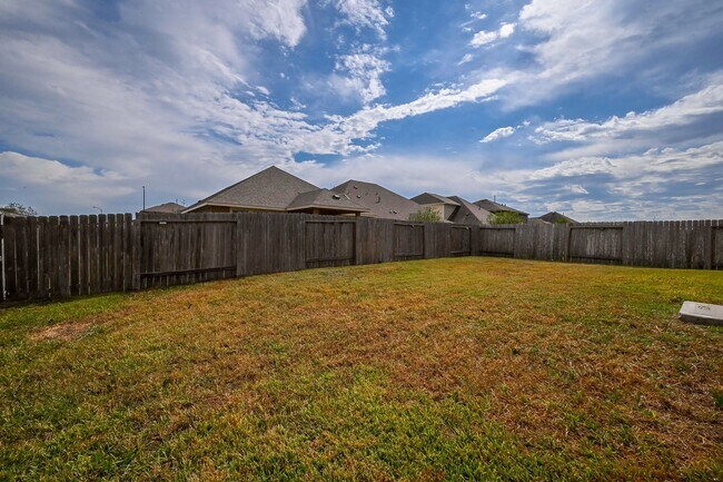 Building Photo - 5046 Royal Amber Ln