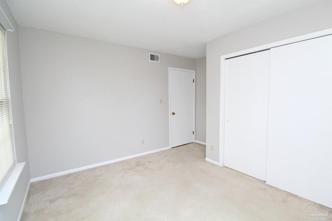 Building Photo - 9203 Arand Loop Rd