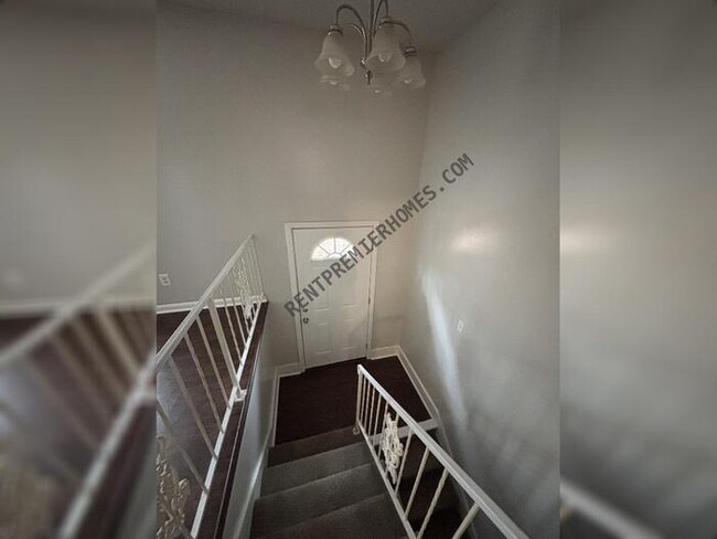 Building Photo - 2607 Elkhart Dr