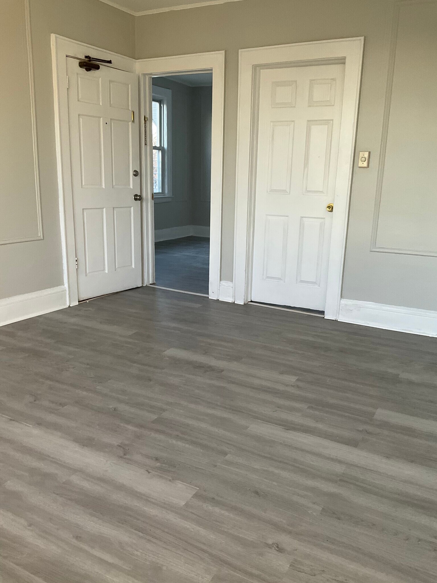 Building Photo - 11 Westervelt Pl