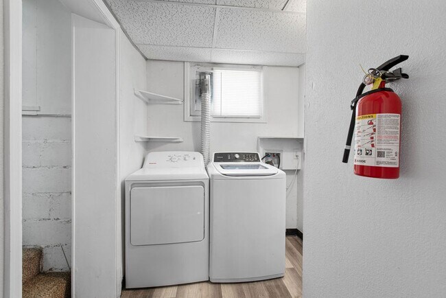 Building Photo - 1615 11th Ave