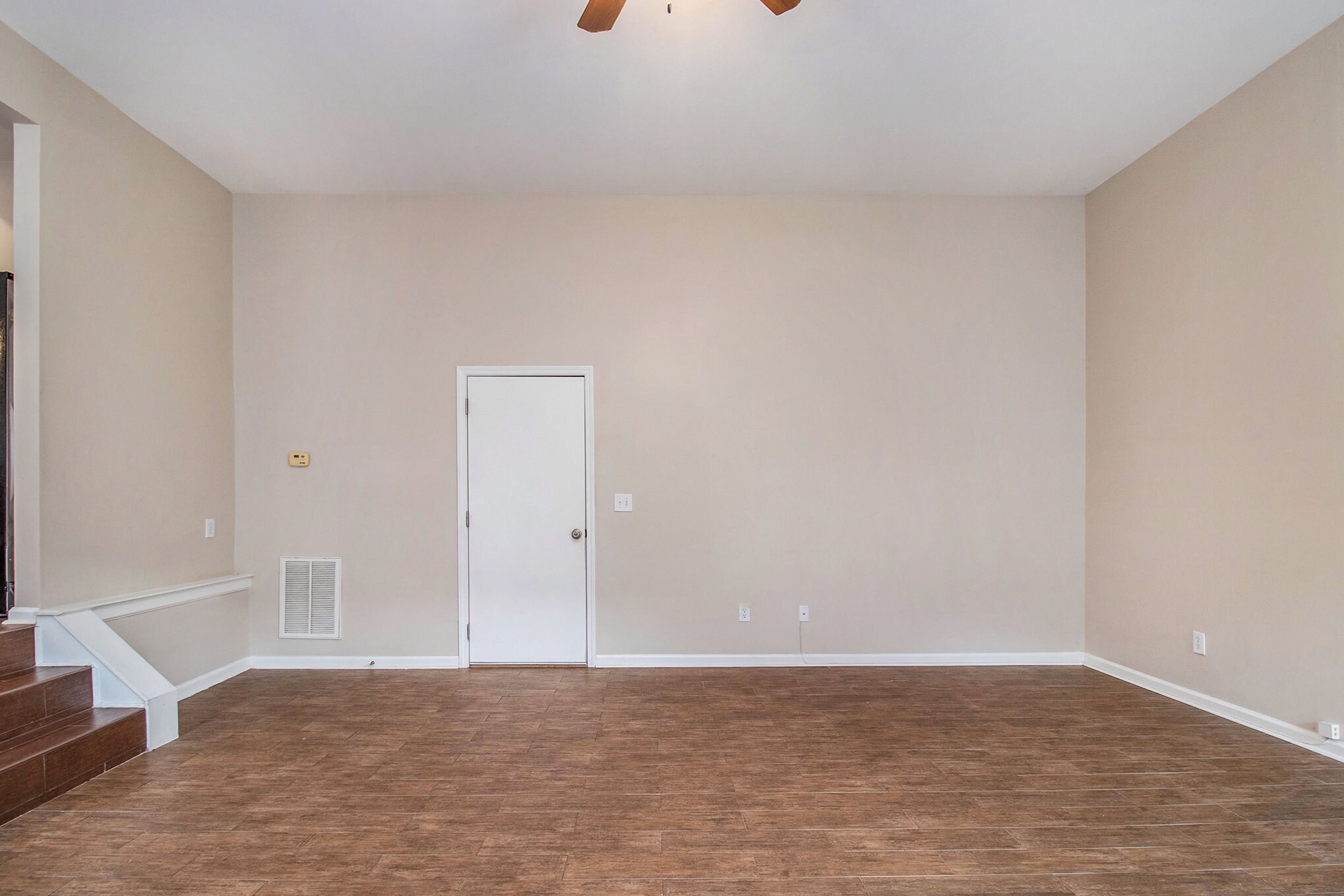 Building Photo - 395 Sugarberry Ln