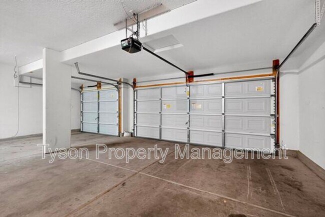 Building Photo - 3425 Oasis Springs Rd NE