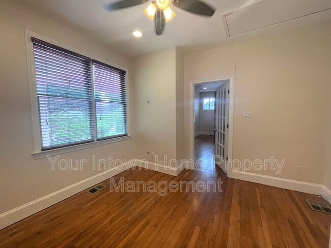 Building Photo - 639 Somerset Terrace NE