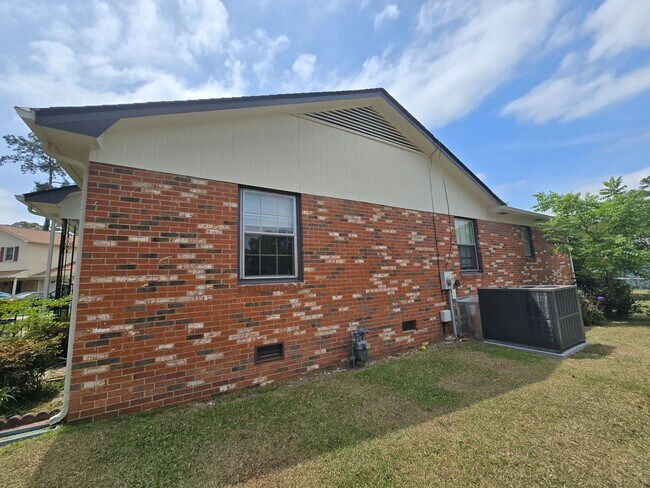 Building Photo - 5247 Brownwood Ct