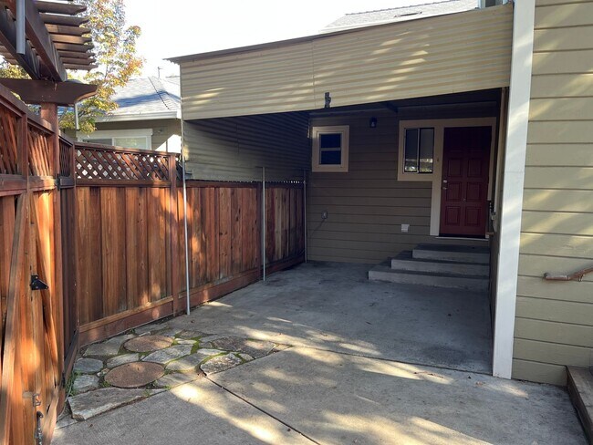 Building Photo - Beautiful 4 Bedroom, 2 Bath Home in Downtown San Jose