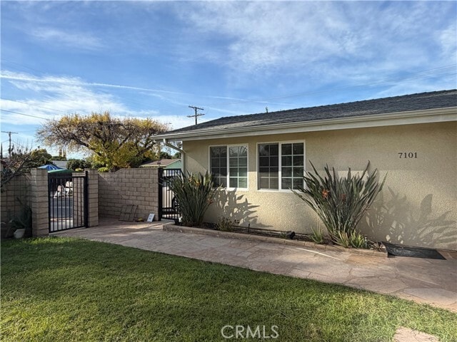 Building Photo - 7101 Fallbrook Ave