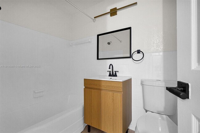 Building Photo - 12287 NE 7th Ave