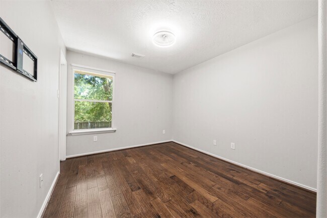 Building Photo - 43 N Abram Cir