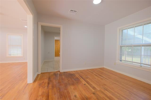 Building Photo - 2104 Kings Ave